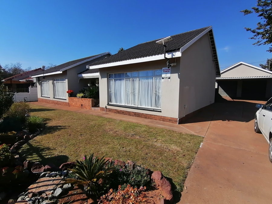 3 Bedroom Property for Sale in Stilfontein Ext 4 North West